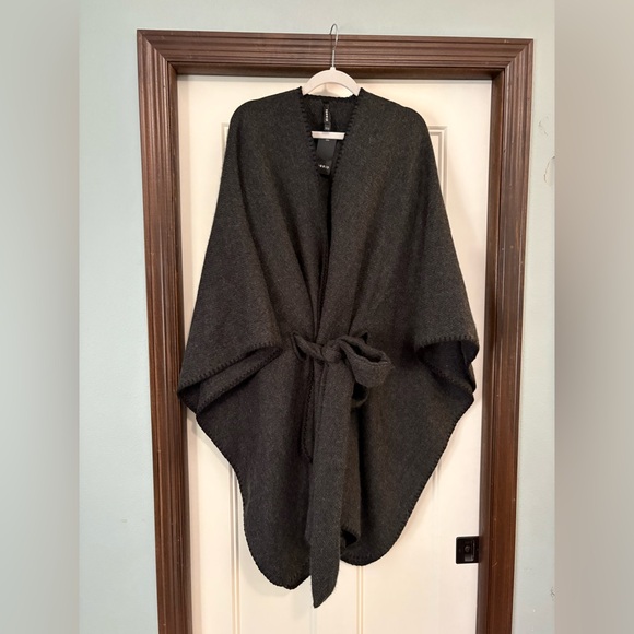 torrid Jackets & Blazers - Torrid Heather Gray Ruana with Belt